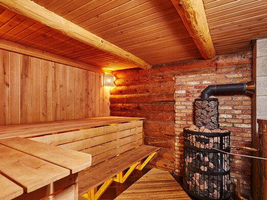 Construction of sauna and sauna furnace